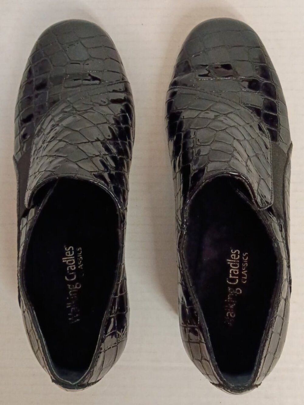 Walking Cradles Teri Black Croc Patent Leather Loafers Women's Size 7.5W - Picture 3 of 7